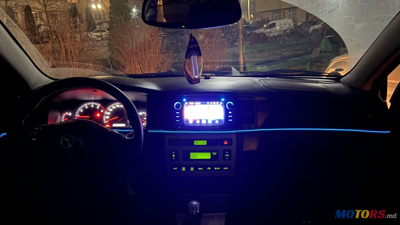 2004' Toyota Corolla photo #2