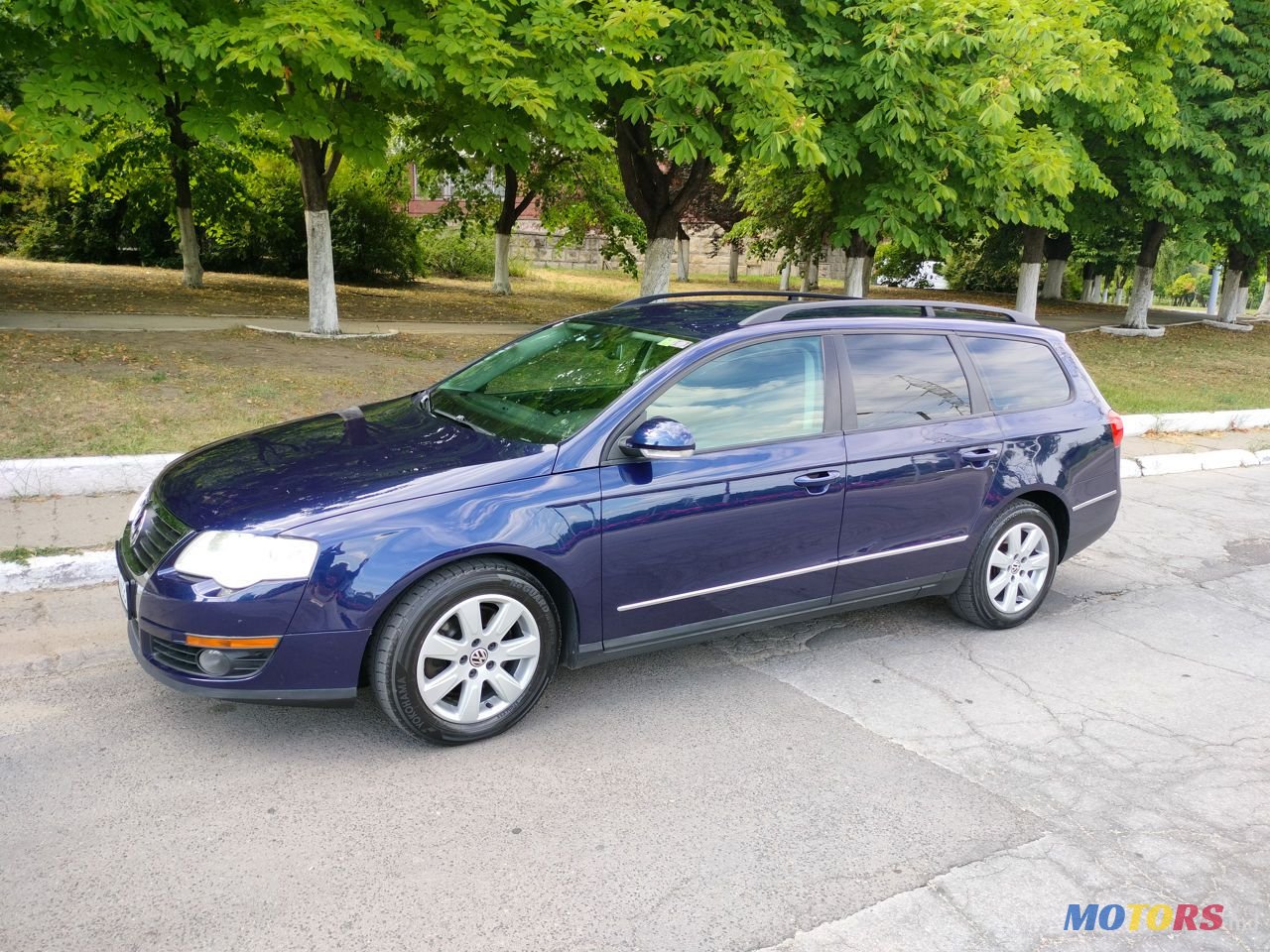 2005' Volkswagen Passat photo #6