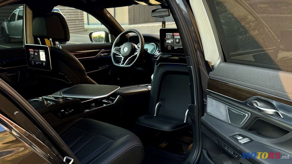 2016' BMW 7 Series photo #6