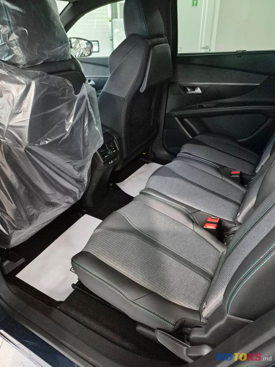 2024' Peugeot 5008 photo #6