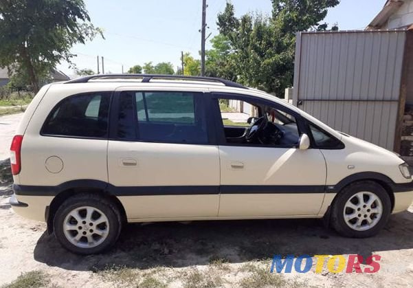 2004' Opel Zafira photo #3
