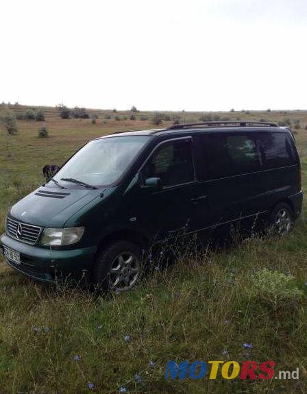 2001' Mercedes-Benz V photo #1