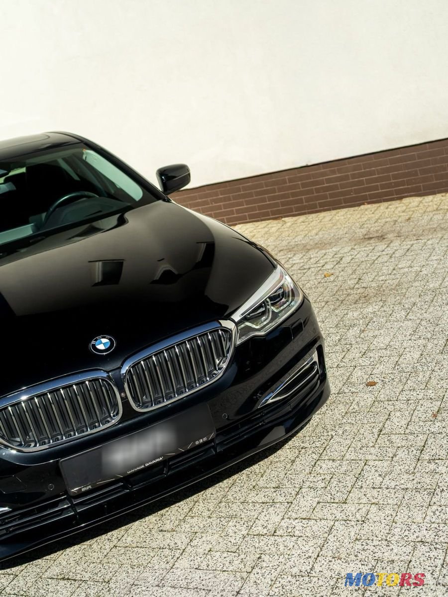 2020' BMW 5 Series photo #4