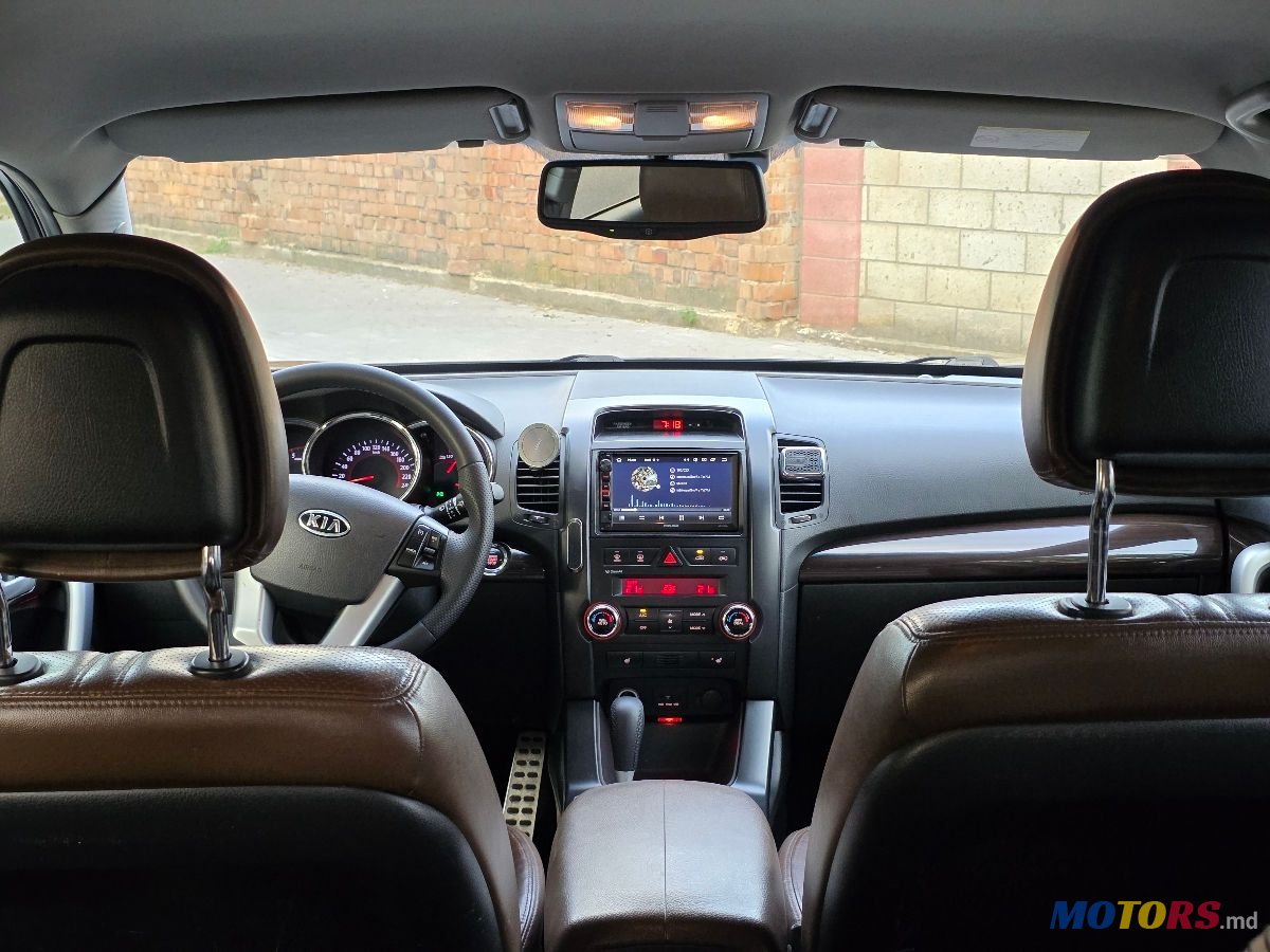 2010' Kia Sorento photo #5
