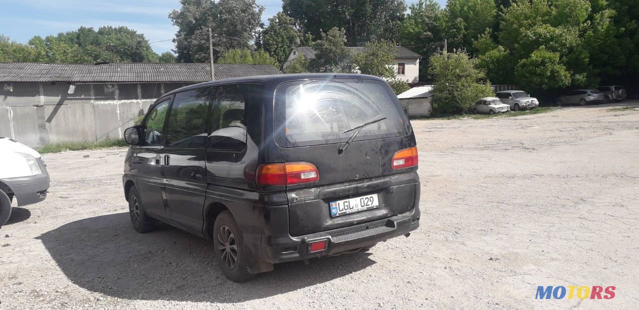 1995' Mitsubishi Space Gear photo #4