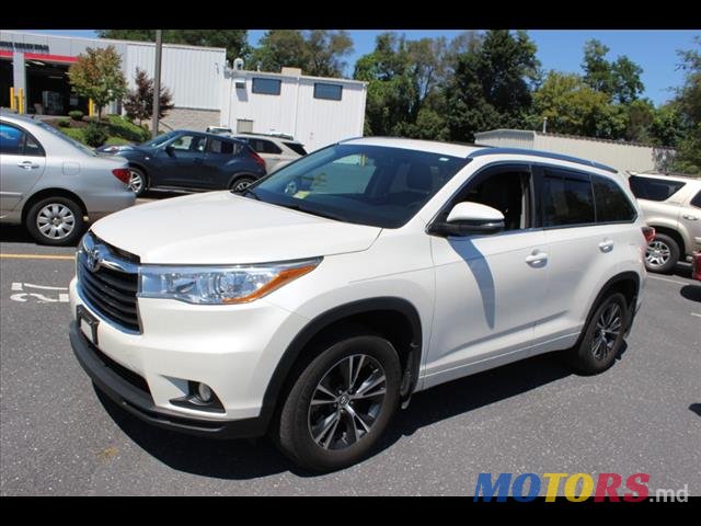 2017' Toyota Highlander photo #6