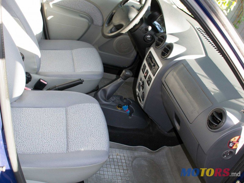 2006' Dacia Logan photo #2