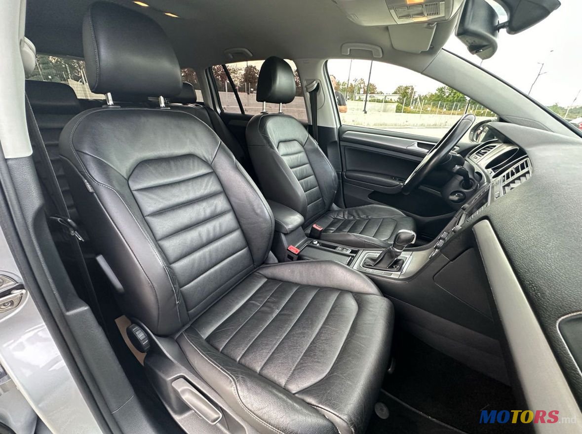 2014' Volkswagen Golf photo #3