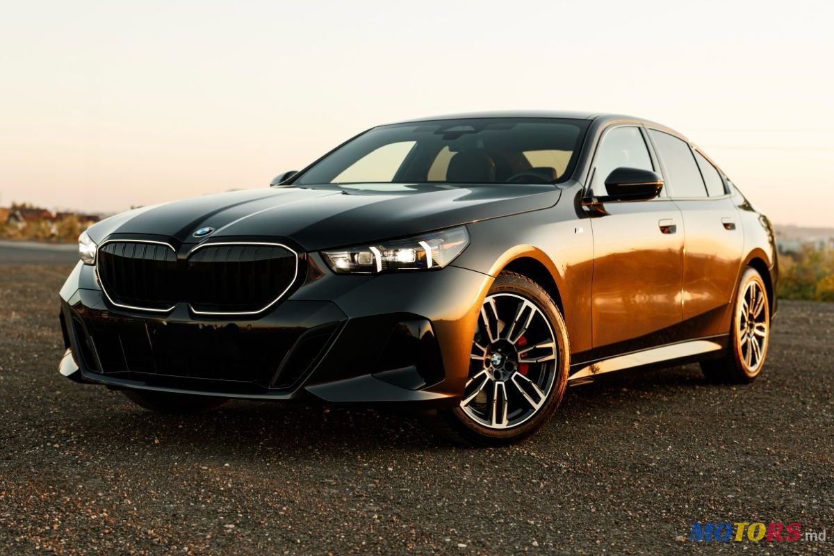 2023' BMW 5 Series photo #3