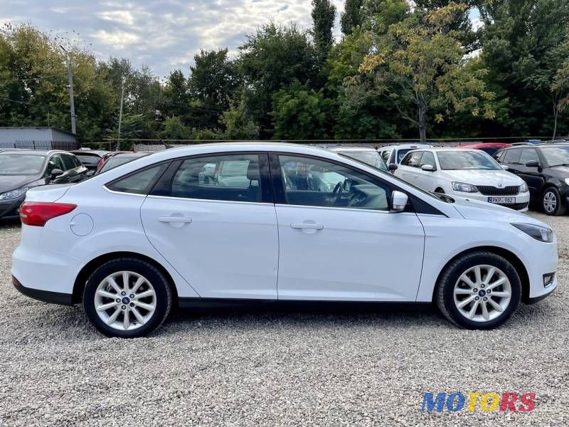 2015' Ford Focus photo #2