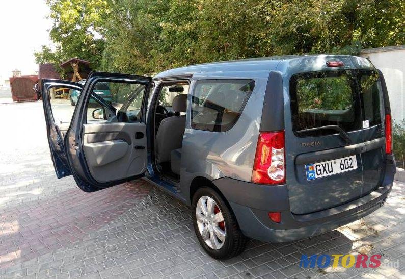2007' Dacia Logan Mcv photo #2