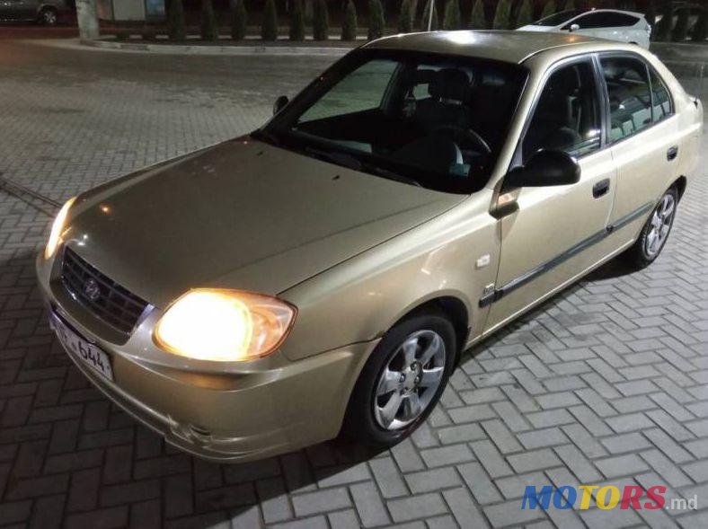 2004' Hyundai Accent photo #2