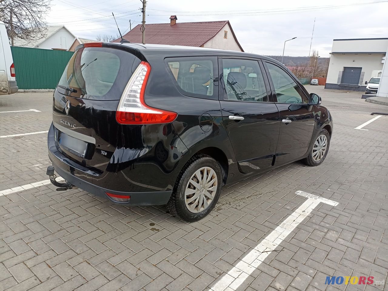 2011' Renault Grand Scenic photo #1