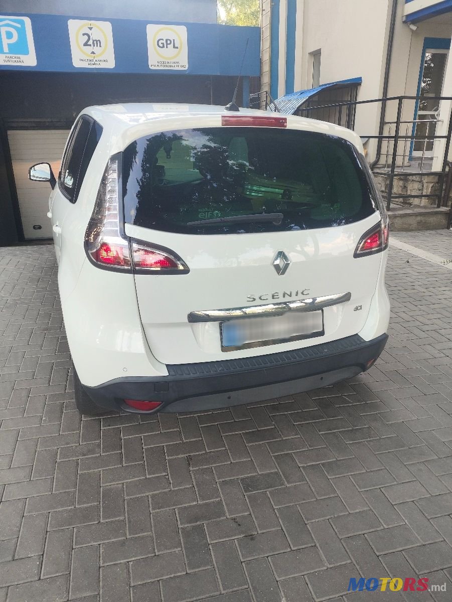 2014' Renault Scenic photo #4