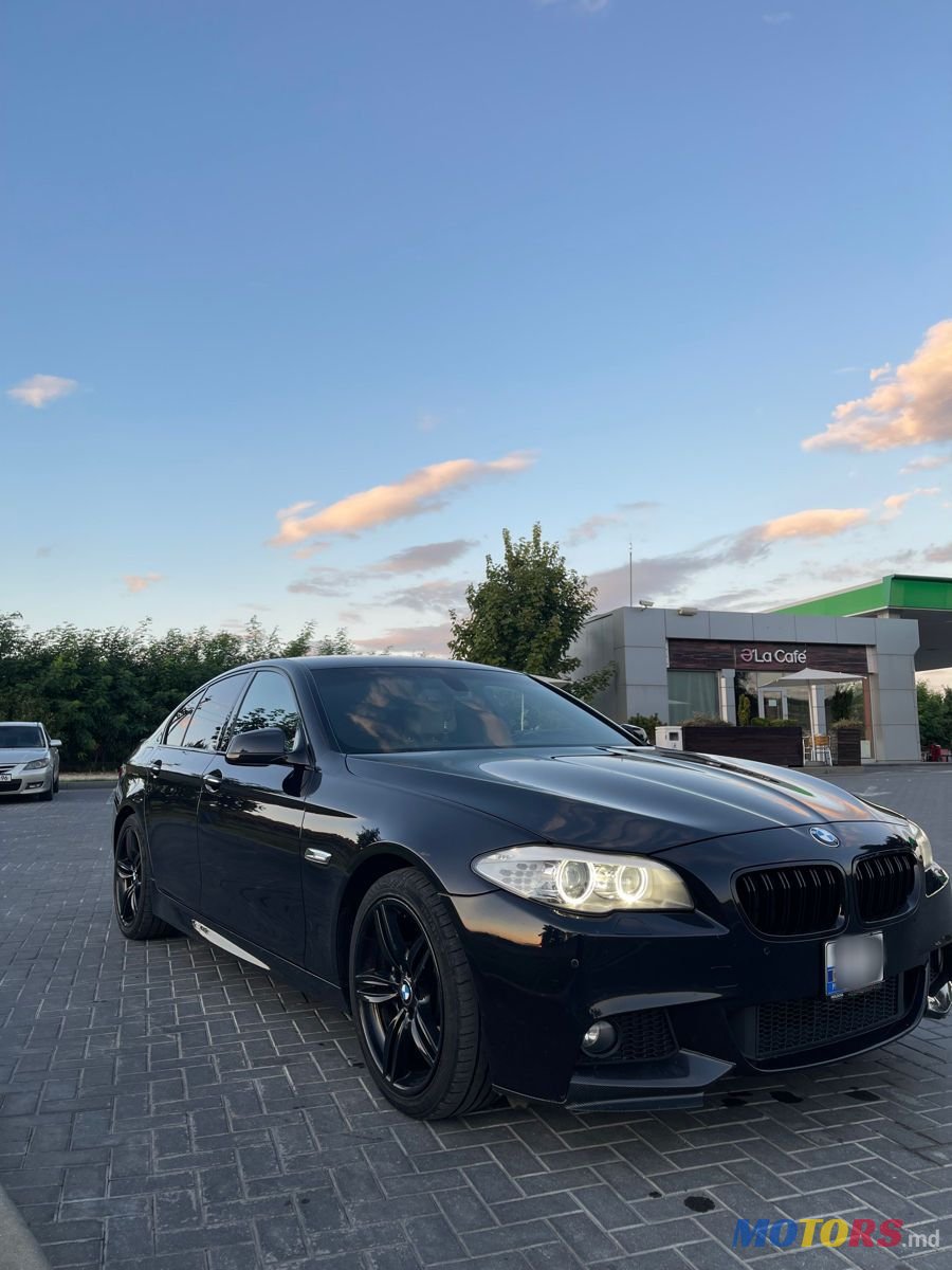 2012' BMW 5 Series photo #1