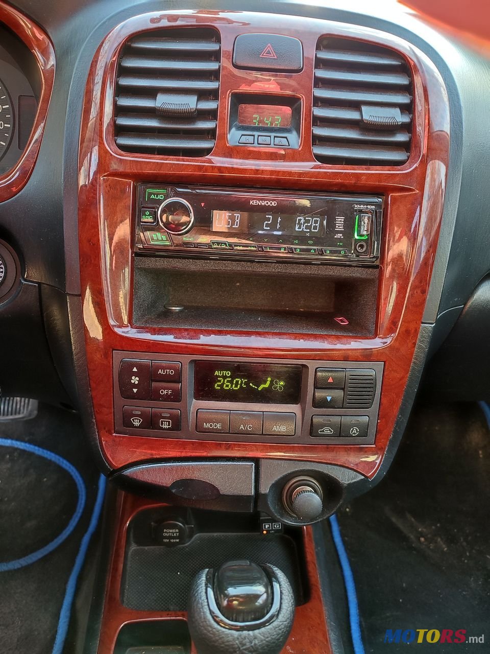 2004' Hyundai Sonata photo #2