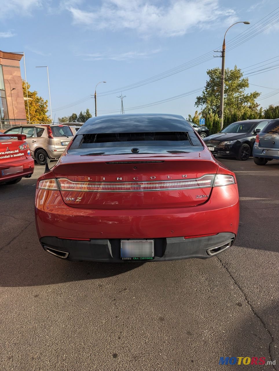 2013' Lincoln MKZ photo #5