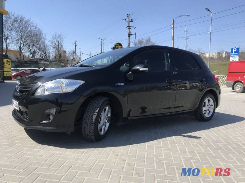 2011' Toyota Auris photo #4