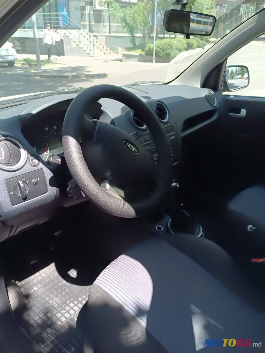 2010' Ford Fusion photo #3