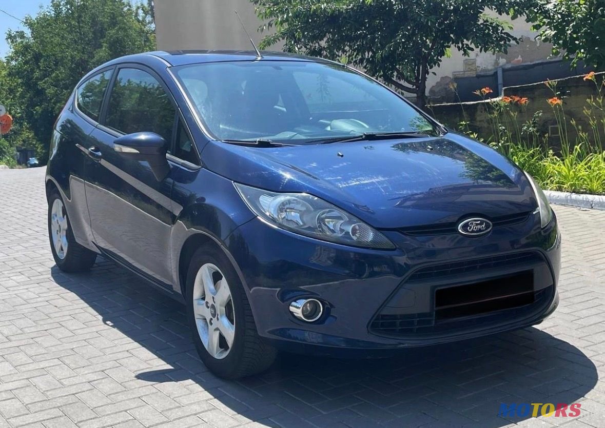 2012' Ford Fiesta photo #2