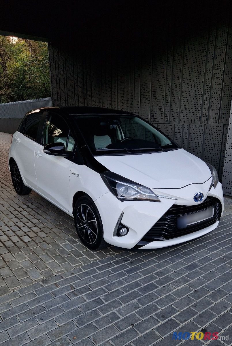 2019' Toyota Yaris photo #2