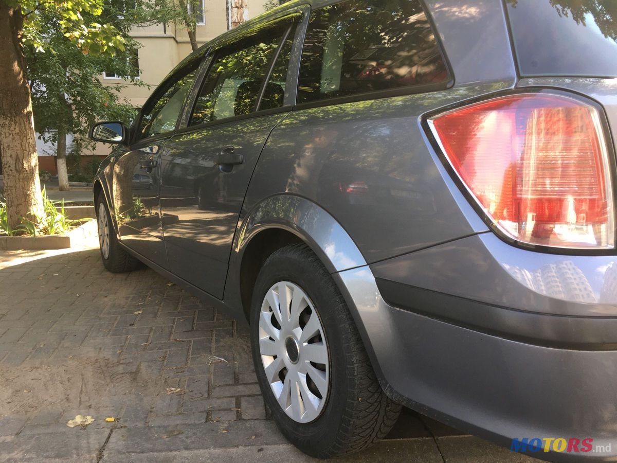 2006' Opel Astra photo #2