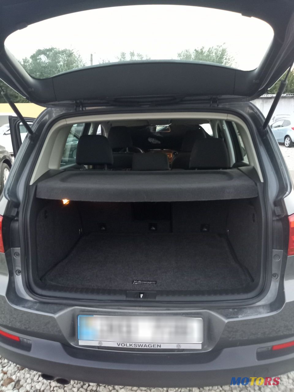 2017' Volkswagen Tiguan photo #5