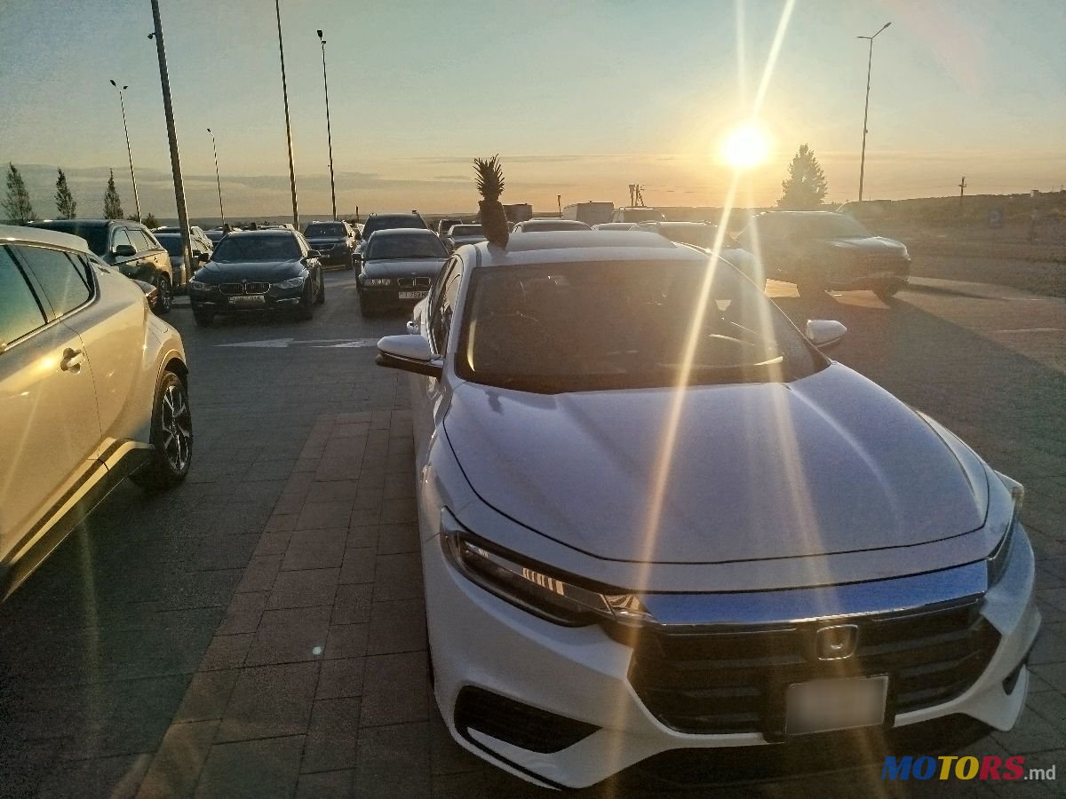 2018' Honda Insight photo #2