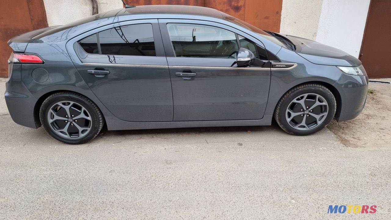 2012' Opel Ampera photo #3
