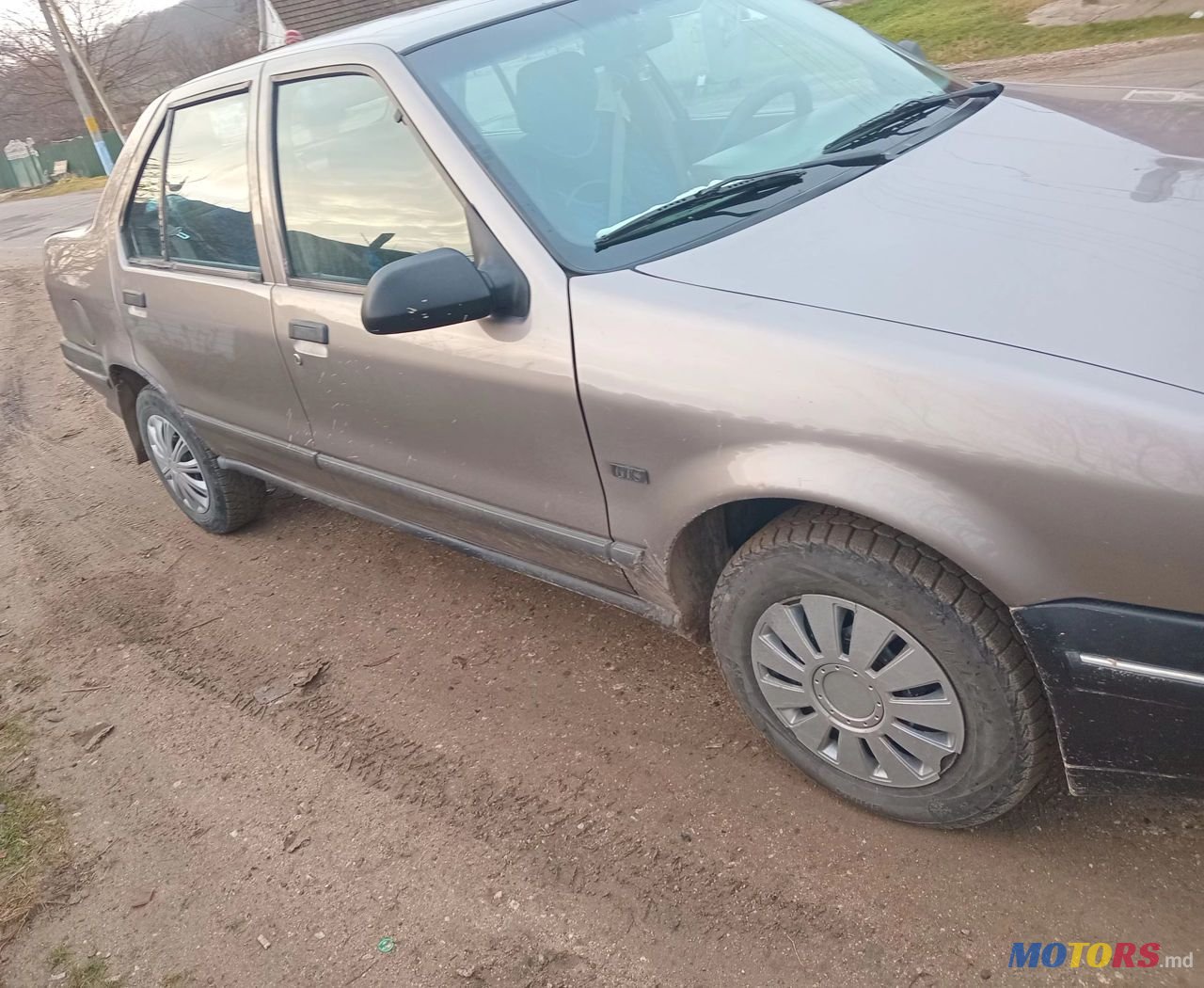 1991' Renault 19 photo #2