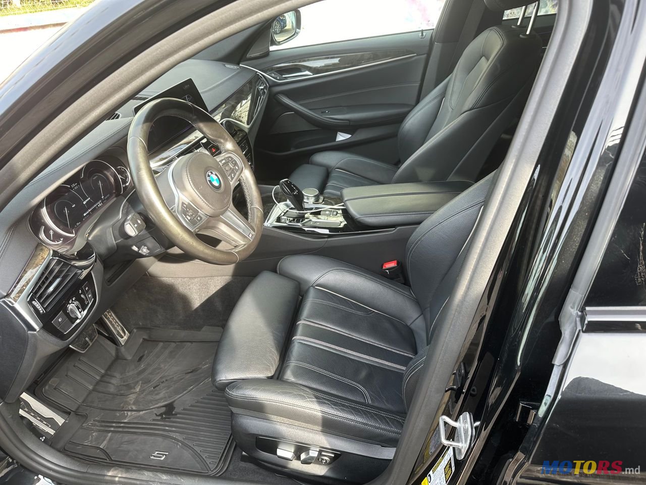 2018' BMW 5 Series photo #5