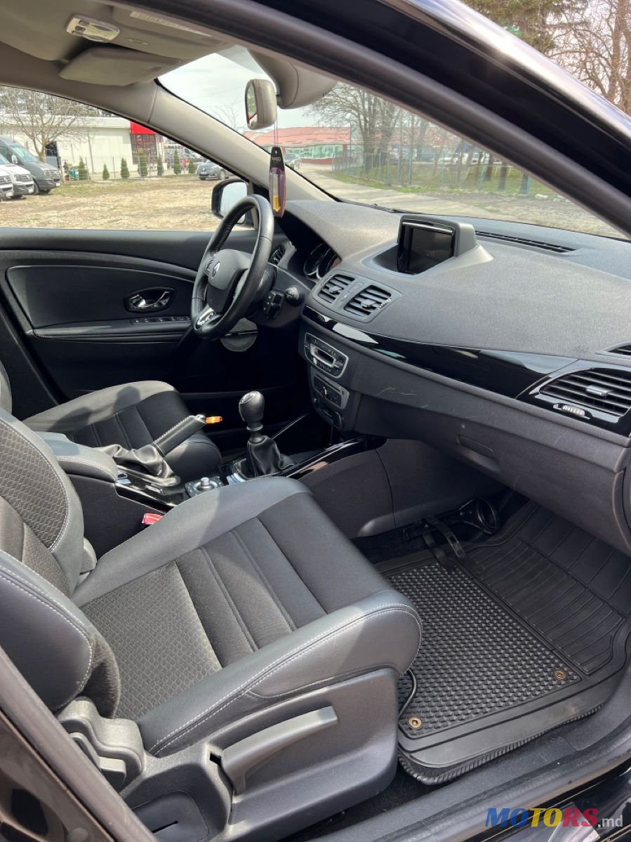 2014' Renault Megane photo #6