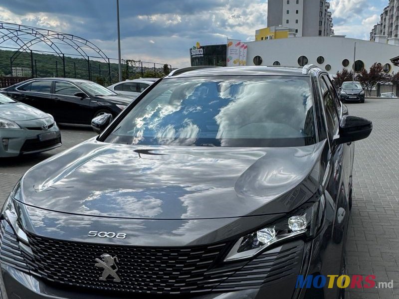2023' Peugeot 5008 photo #3