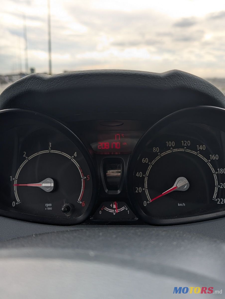 2009' Ford Fiesta photo #6