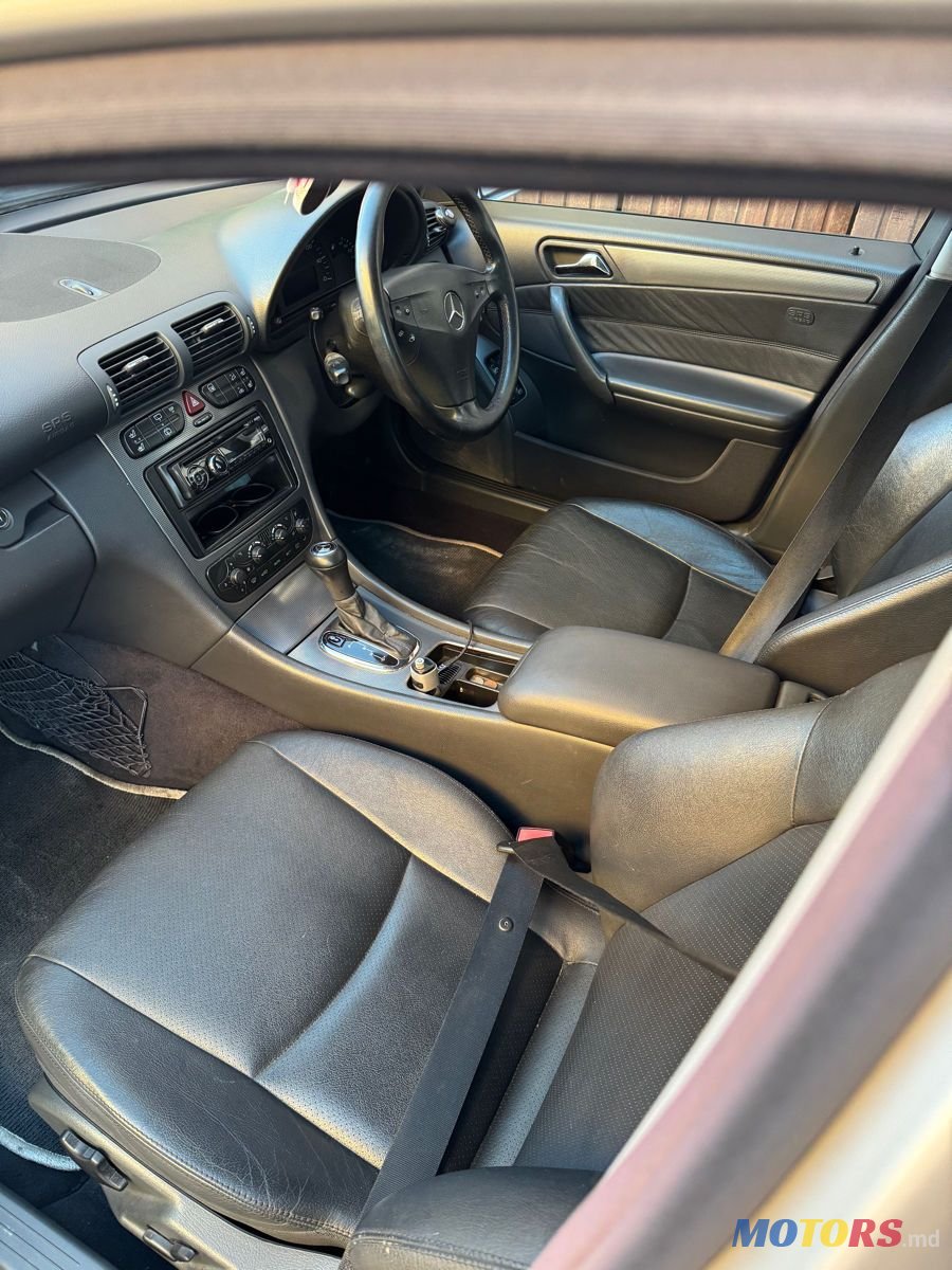 2004' Mercedes-Benz C-Class photo #5