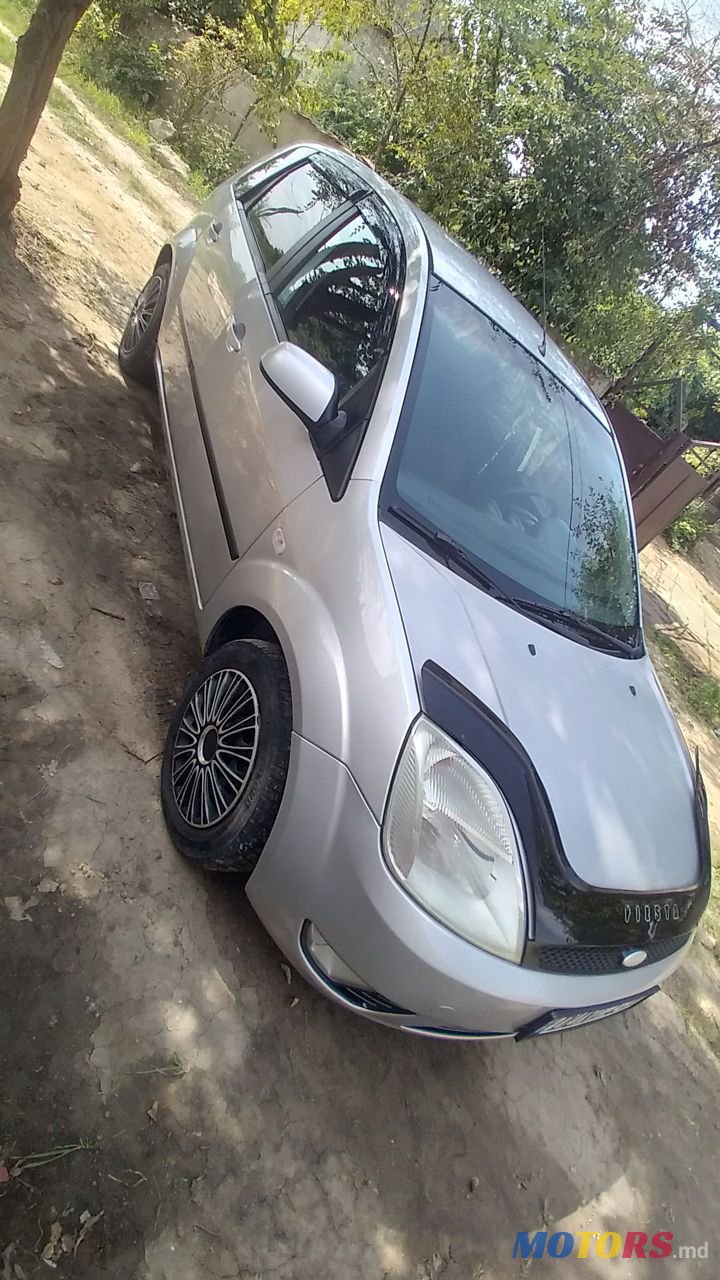 2005' Ford Fiesta photo #1