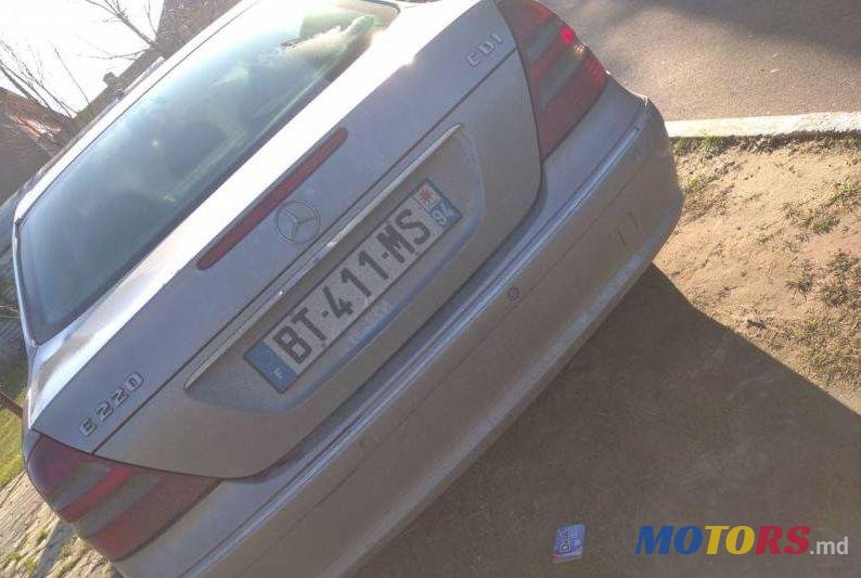 2004' Mercedes-Benz E photo #2