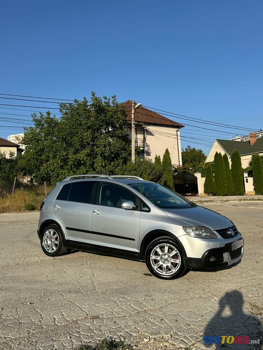 2008' Volkswagen Golf Plus photo #2