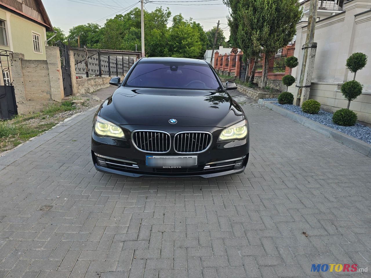 2013' BMW 7 Series photo #4