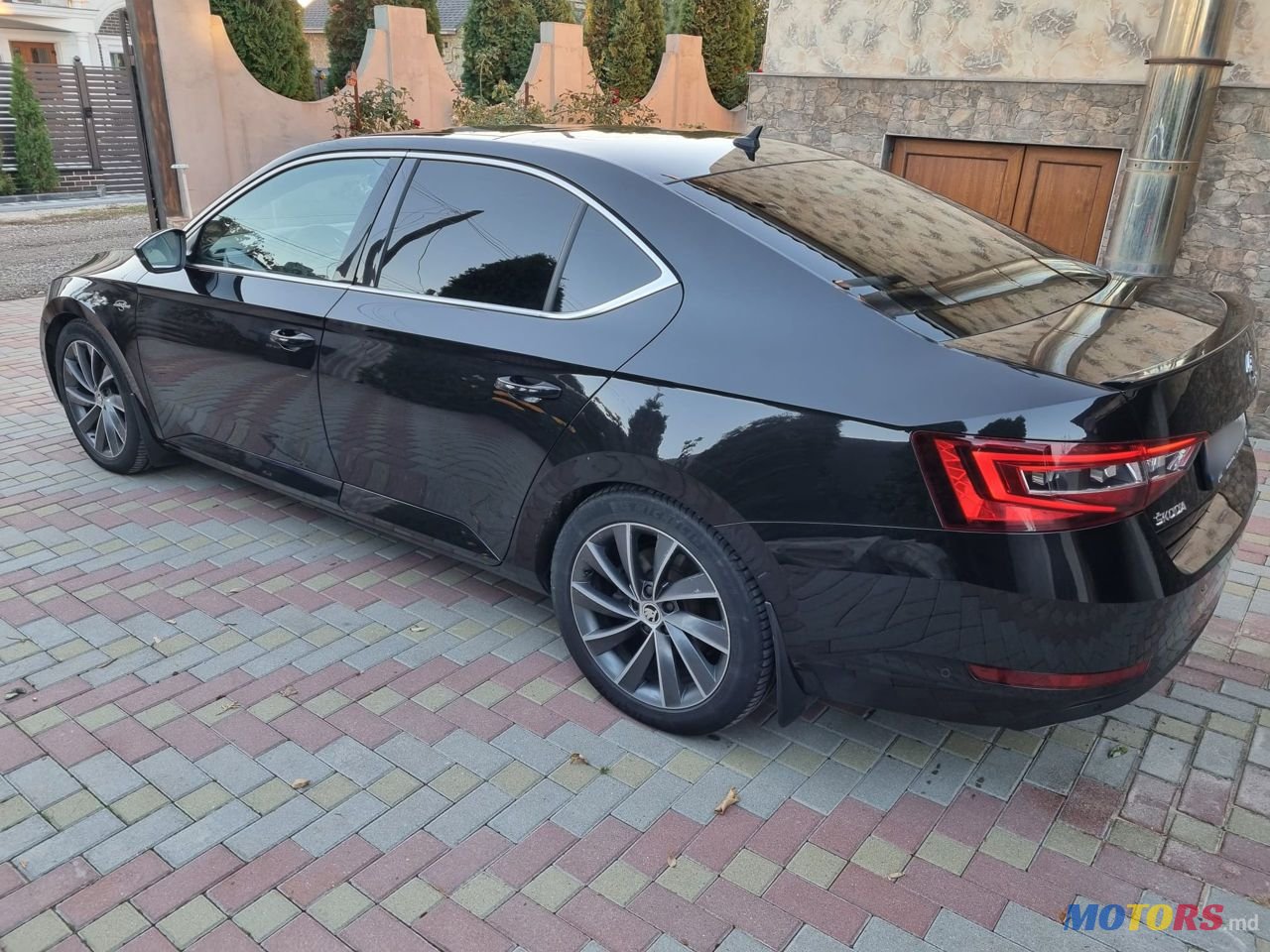 2015' Skoda Superb photo #1