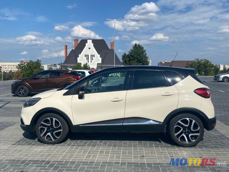 2015' Renault Captur photo #2