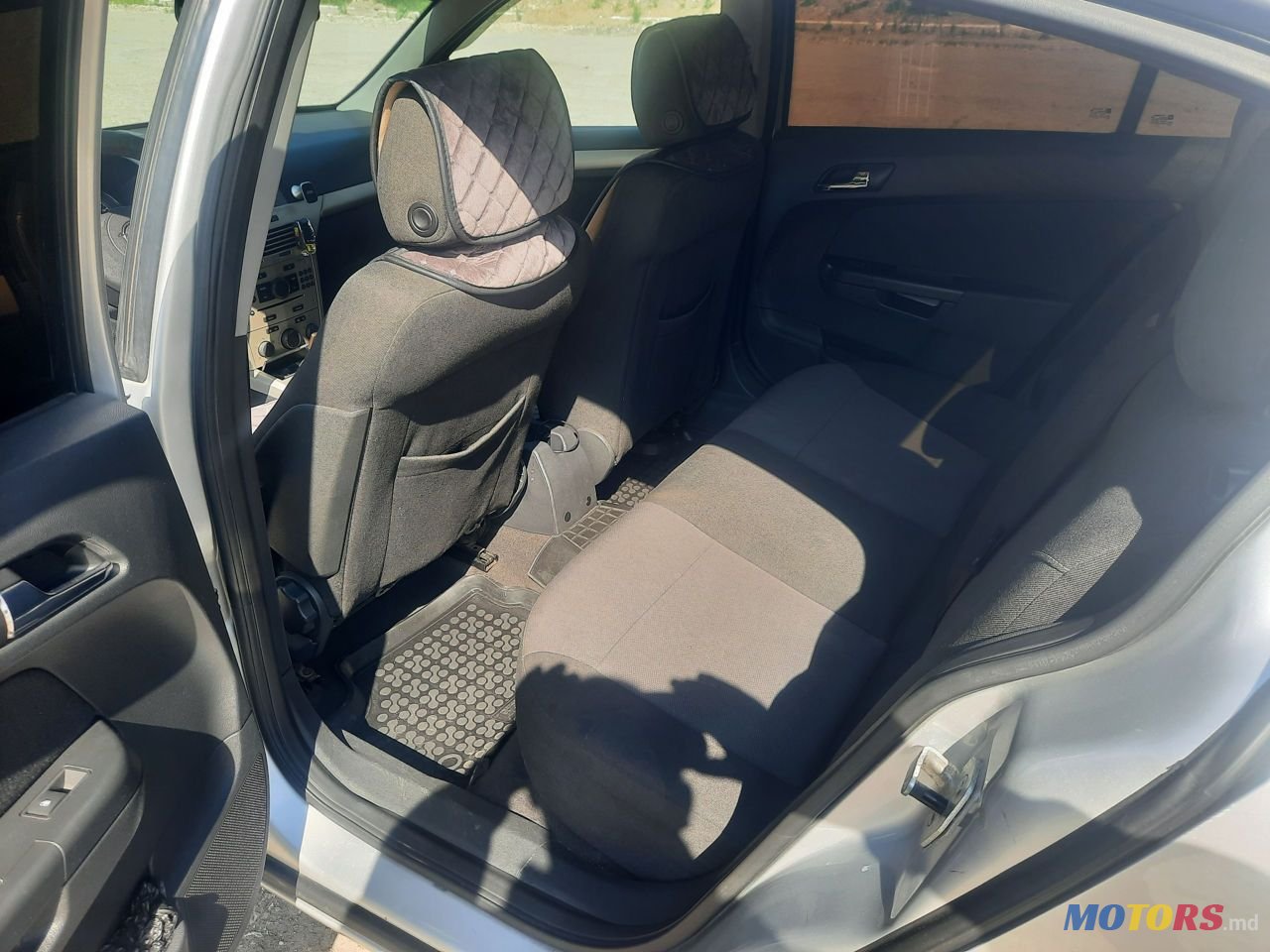 2008' Opel Astra photo #6