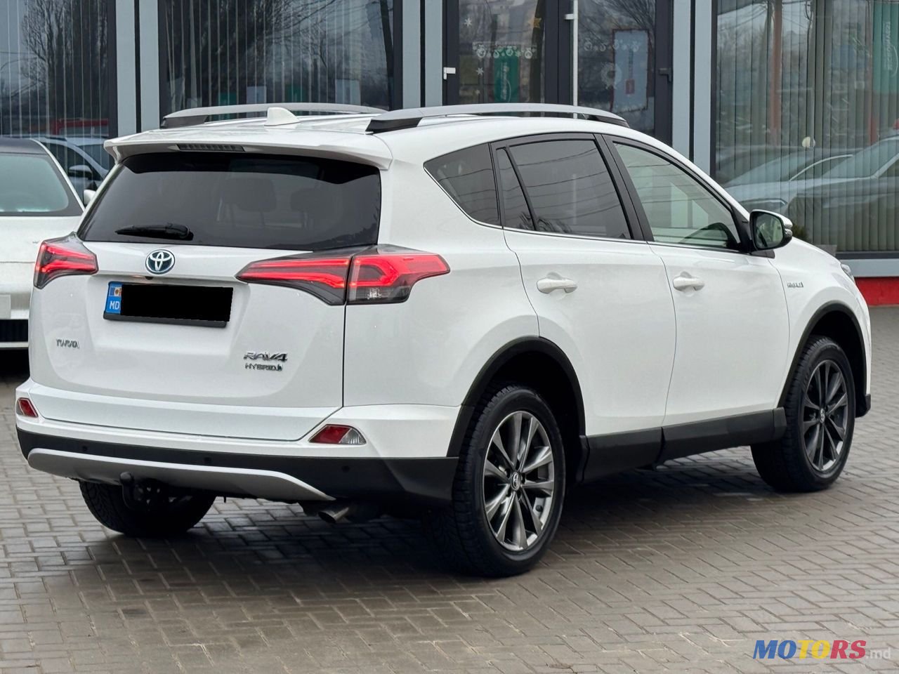 2018' Toyota RAV4 photo #2