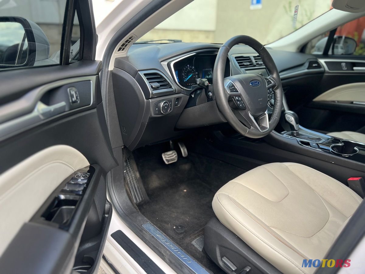 2014' Ford Fusion photo #5