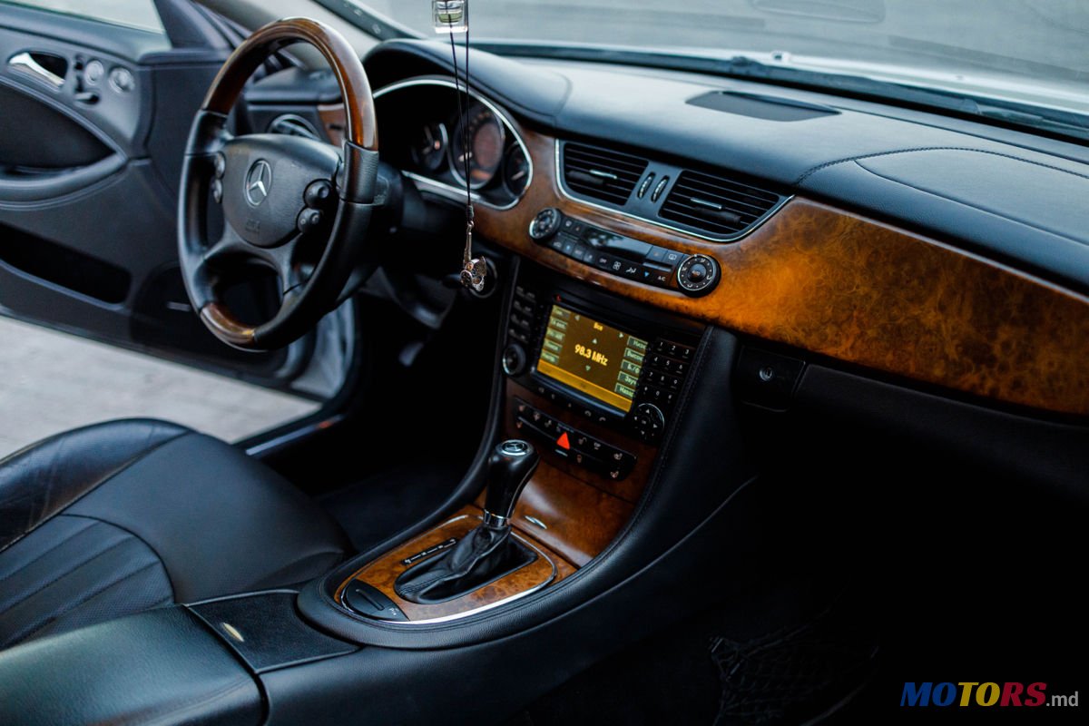 2007' Mercedes-Benz CLS 320 photo #2