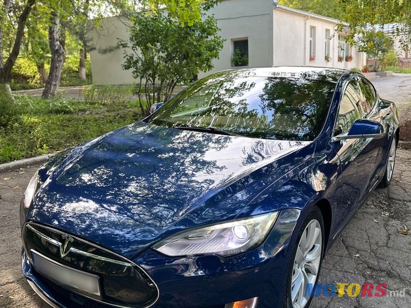 2015' Tesla Model S photo #1