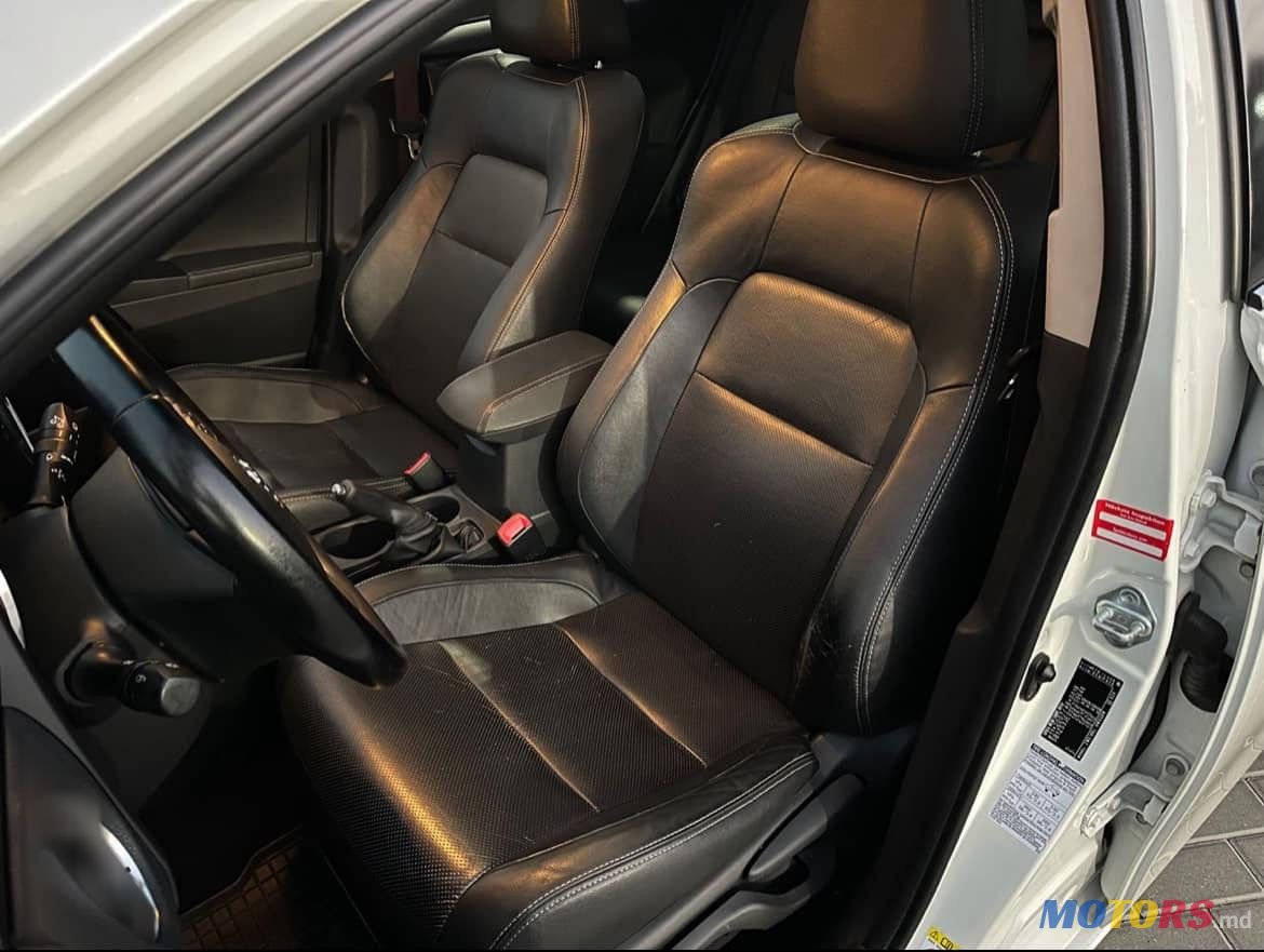 2016' Toyota Auris photo #6