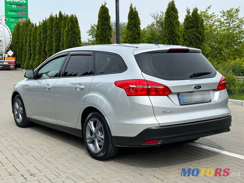 2015' Ford Focus photo #3