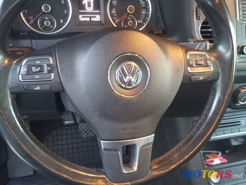 2017' Volkswagen Tiguan photo #4