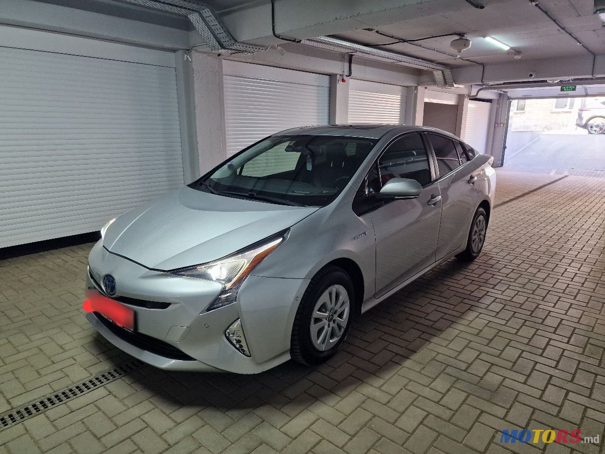 2016' Toyota Prius photo #3